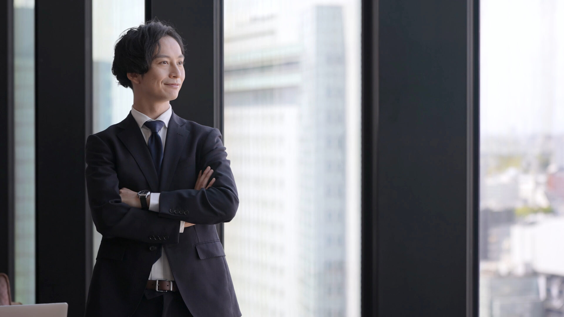 経営者・営業職がメンズ脱毛・眉毛サロンに通う理由とは?|ATRIUM HOMME恵比寿