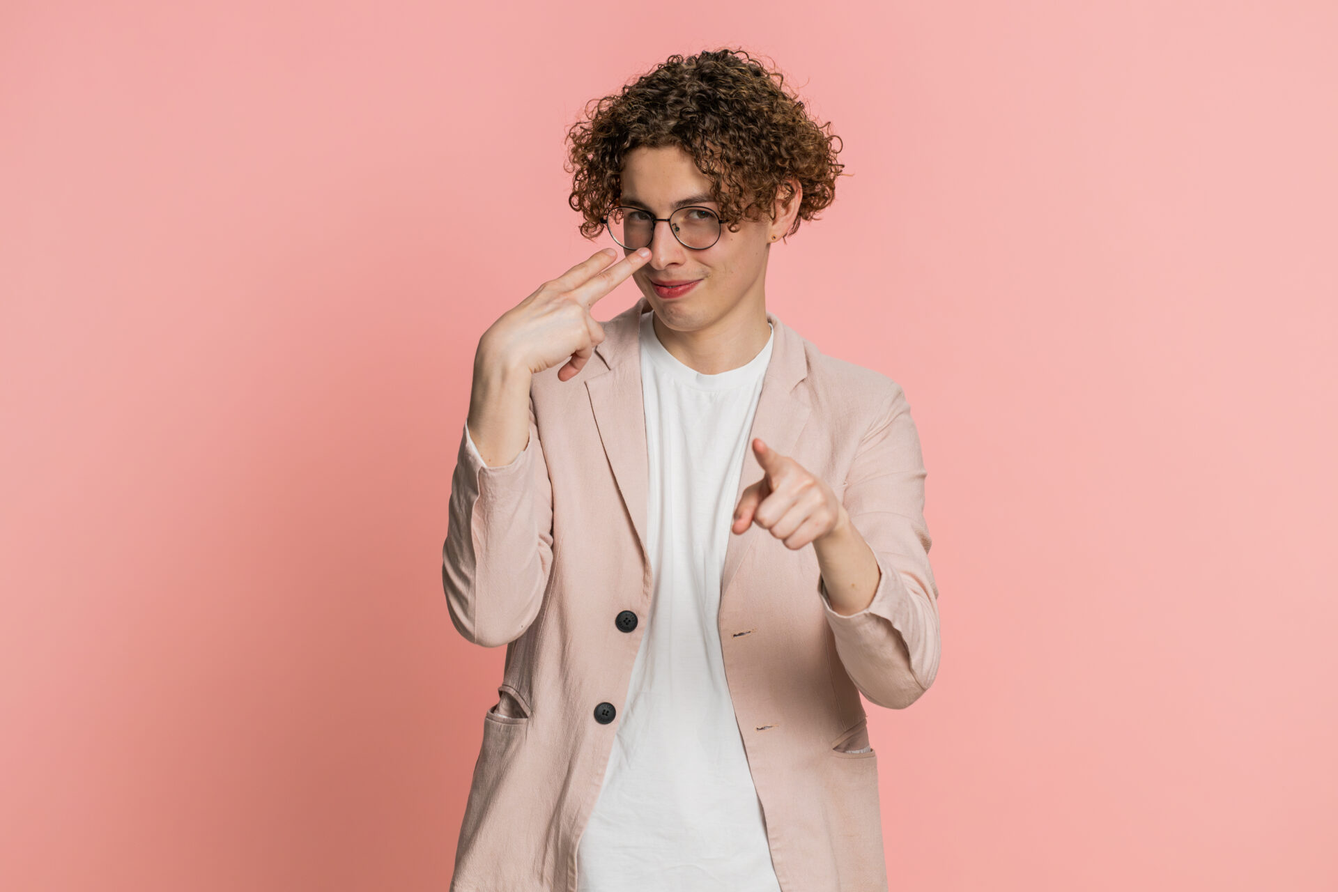 恵比寿でメンズ眉毛サロンを探すなら 眉毛を整えると目が大きく見えるって本当?|ATRIUM HOMME 恵比寿